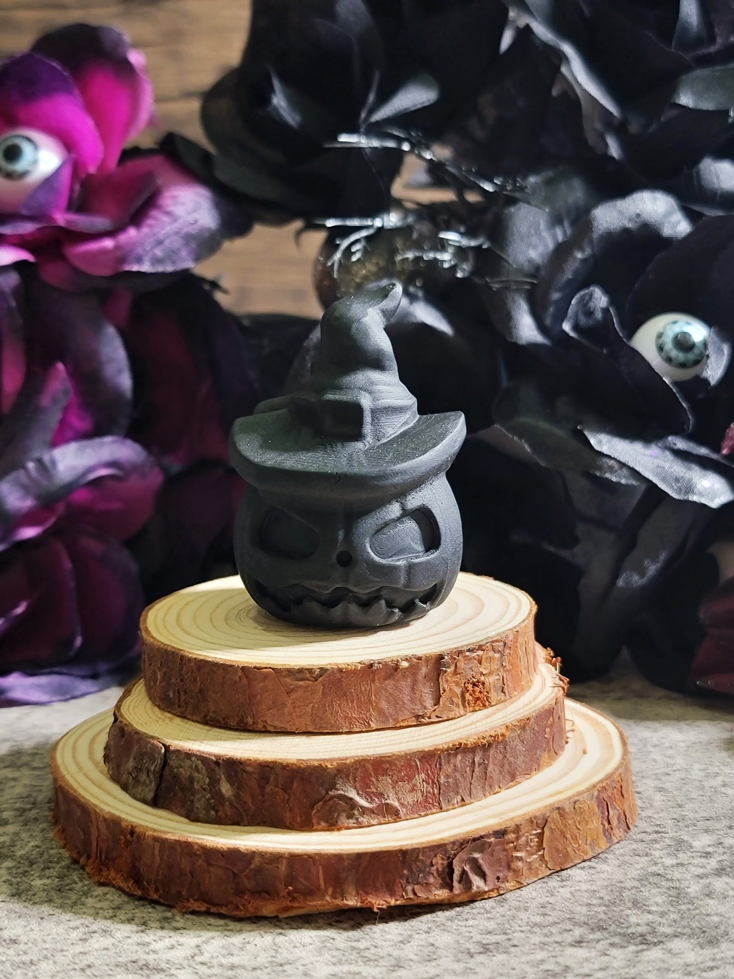 Black Obsidian Pumpkin With Sorcerer, Witch Hat Carving