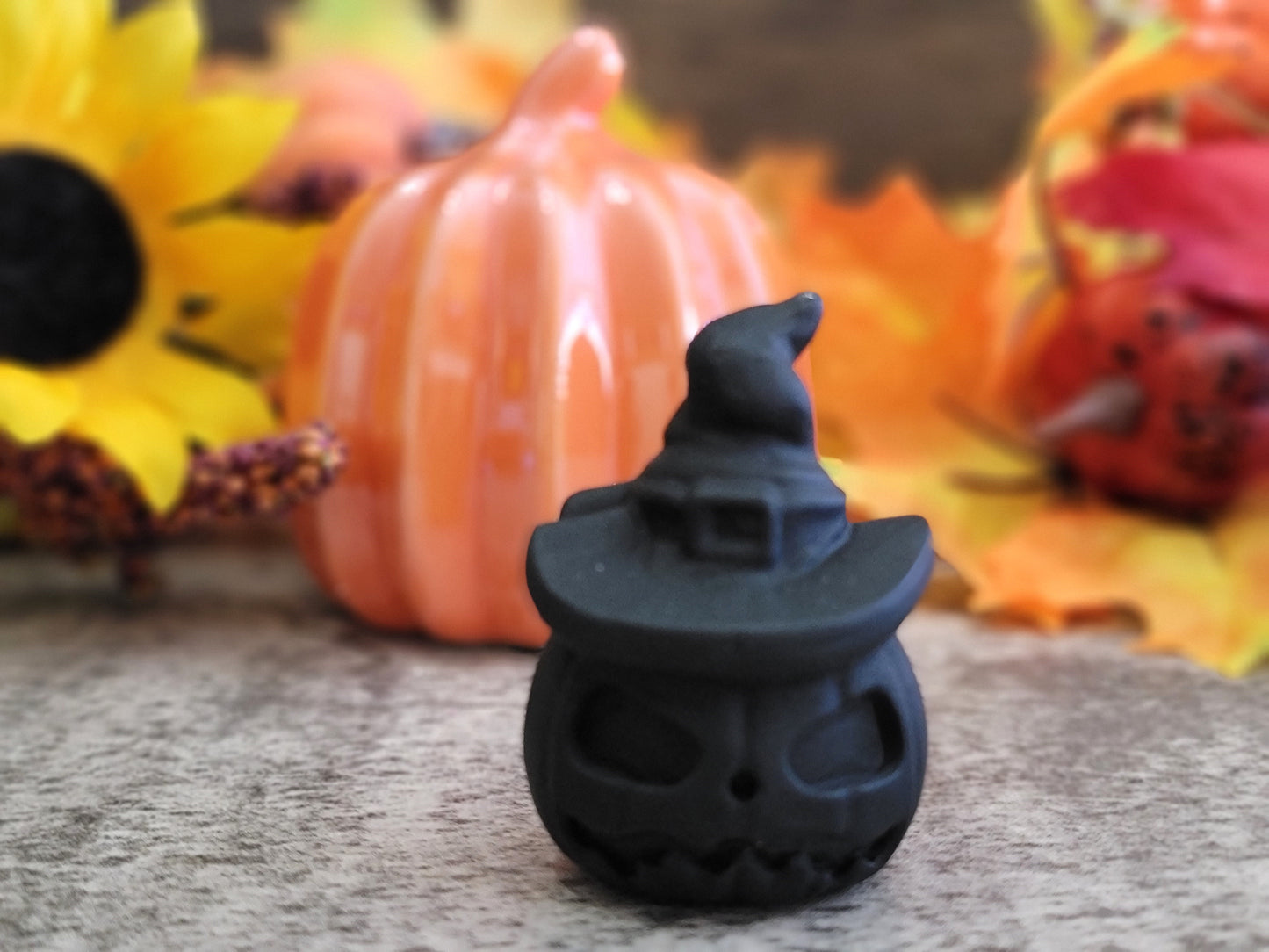 Black Obsidian Pumpkin With Sorcerer, Witch Hat Carving